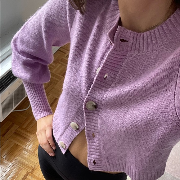 Pretty pink cardigan - Picture 2 of 9